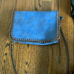 Blue crossbody (Stella McCartney lookalike) with chain